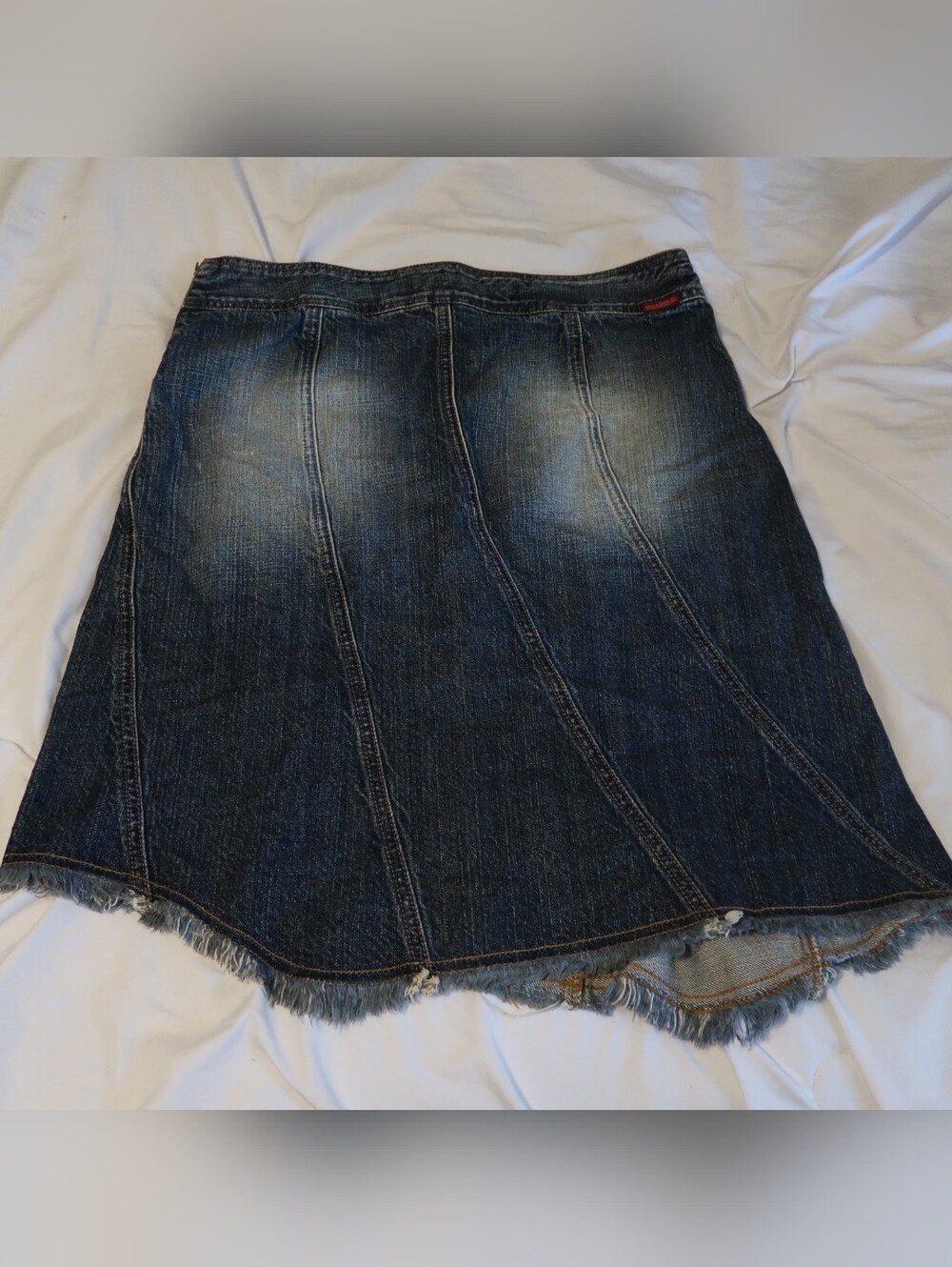 VINTAGE Y2K GUESS SKIRT